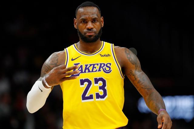 1664077189150073354.jpg lebron-james-2-3588cebbbcc44c899a69e6e1ae882b31.jpg